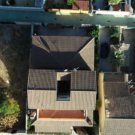 Casa Peseta, Kwatera prywatna *
