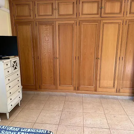 Casa Peseta, *